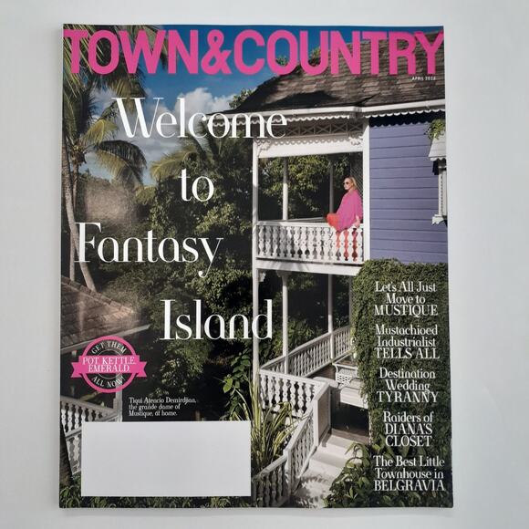 Town & Country Magazine April 2025 Welcome Fantasy Island Mustique - Picture 1 of 2